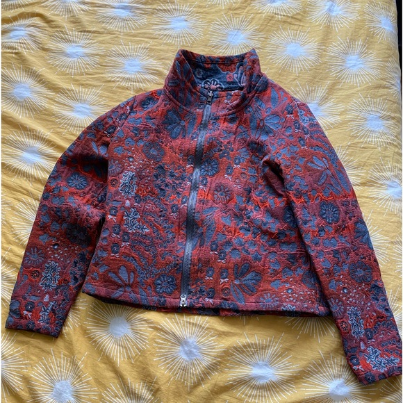 Véronique D’Aragon Reversible Jacket - Picture 3 of 5